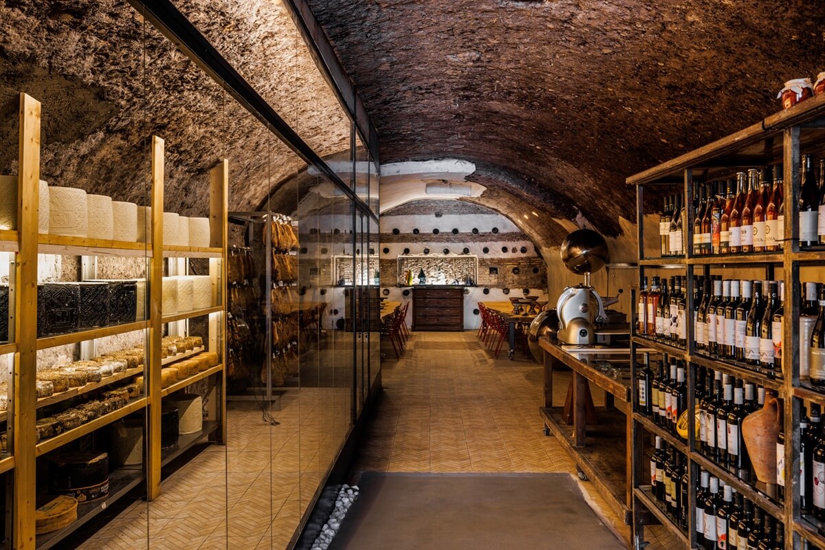 TASTE'ACCIO – discover a caveau of culinary wonders