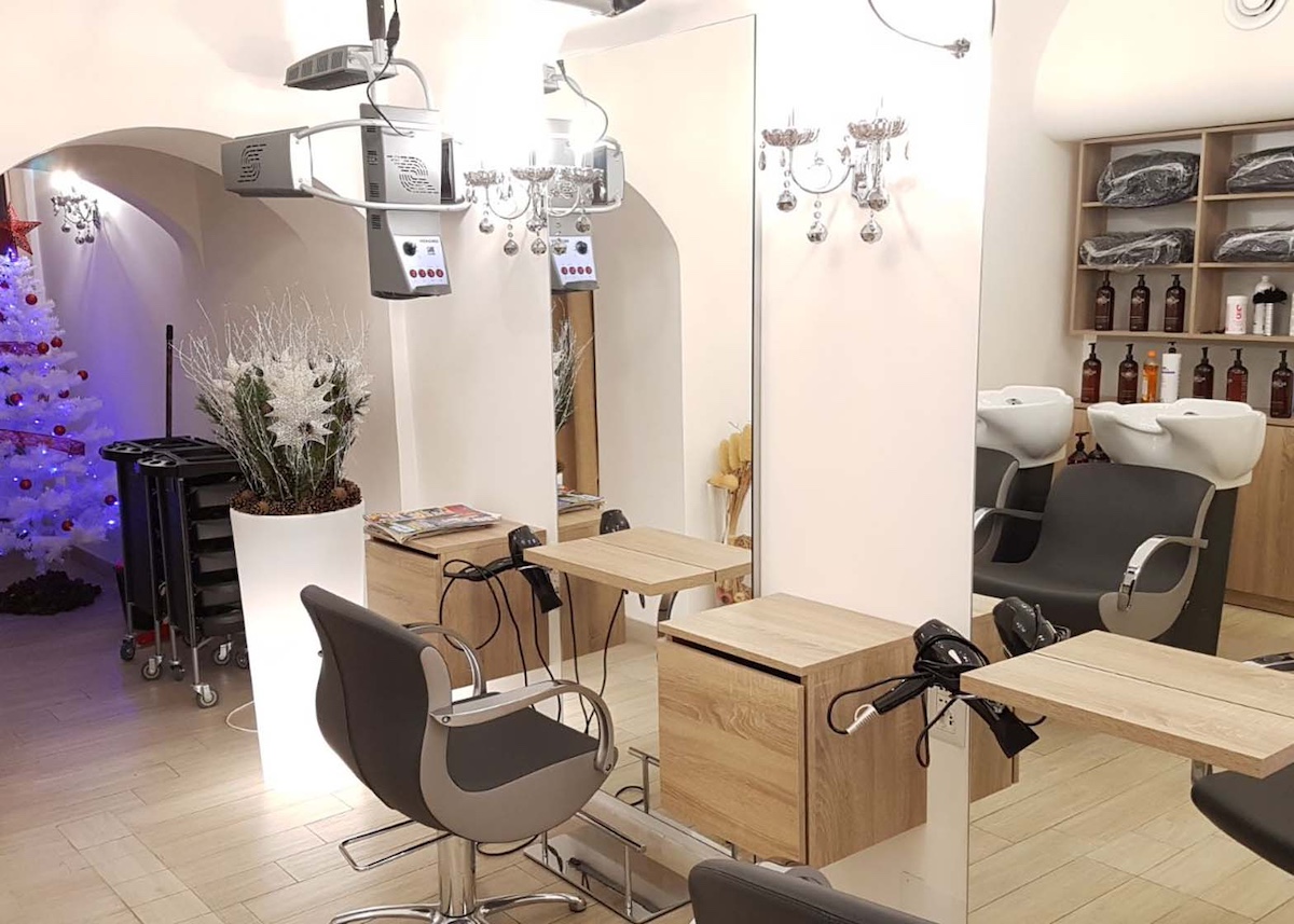 English-speaking hair salons