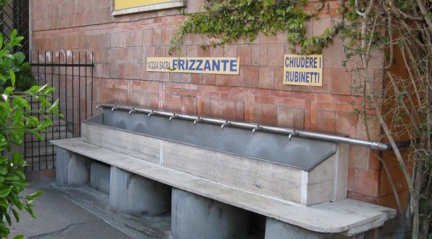 fonte acqua sacra