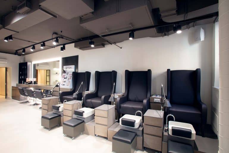 BAHR: English-Speaking Nail Bar, Hair Salon and Spa in Rome