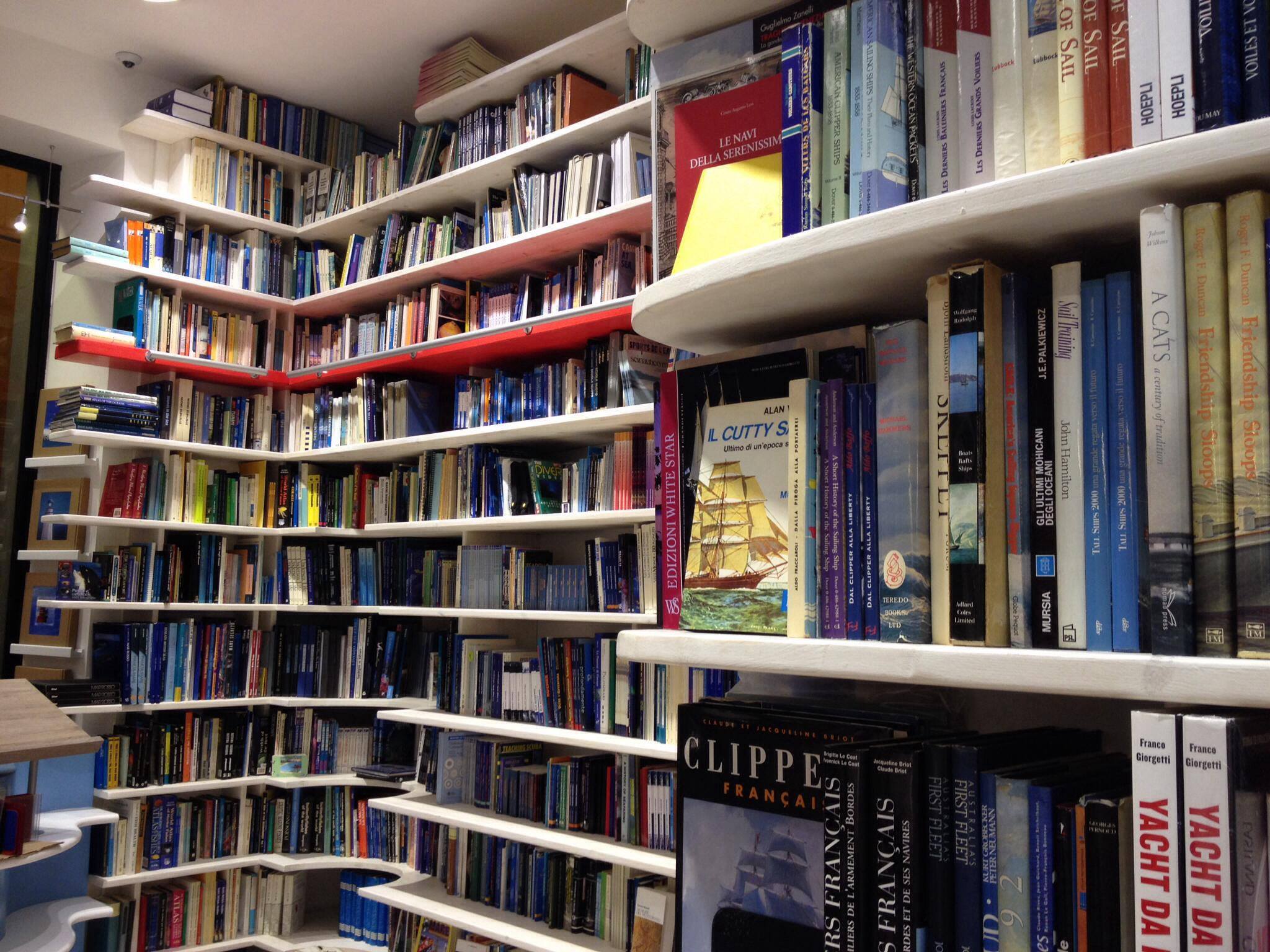 il mare libreria internazionale roma