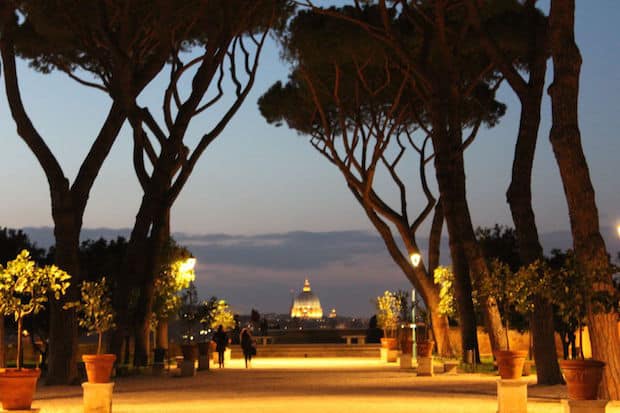 Valentine's Day: The Romantic's (and Cynic's) Guide to Rome
