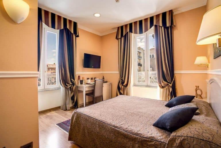 logo papavista relais rome