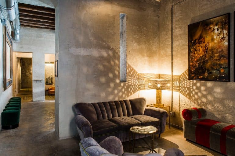 Sacripante Gallery Student Bars in Rome