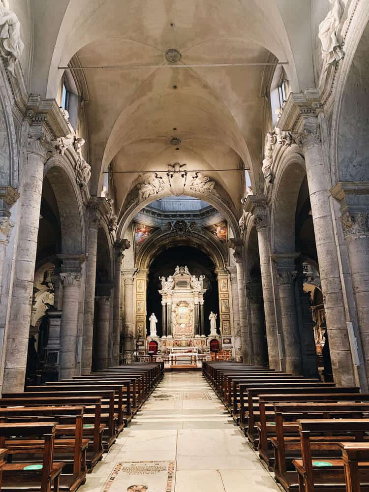 santa-maria-del-popolo-roma-interno