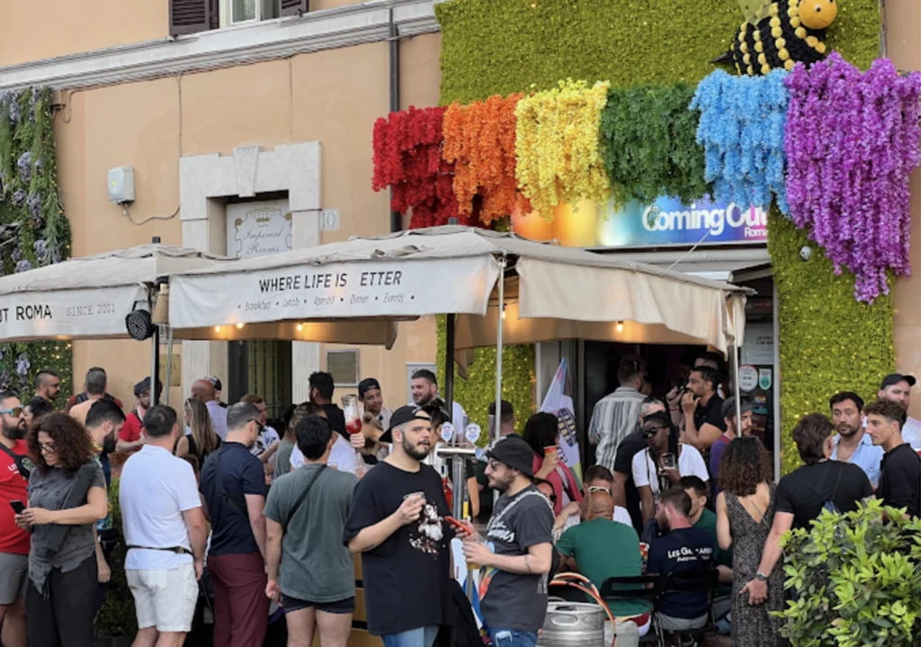 comingout-bar