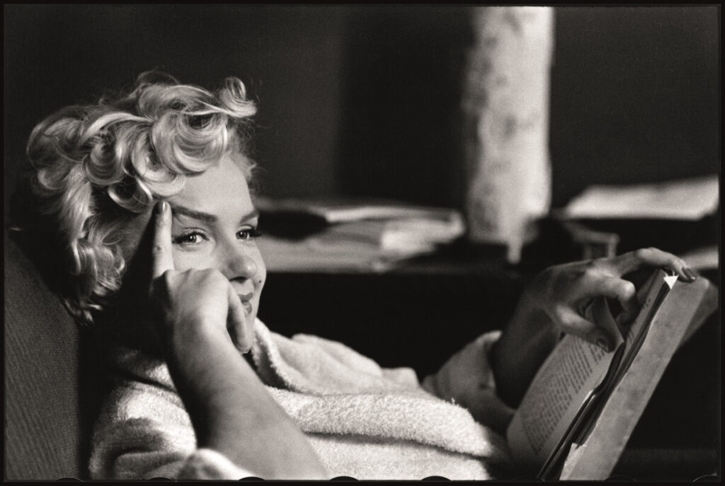 La fotografia di Elliot Erwitt a Palazzo Bonaparte a Roma.