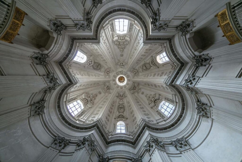 Chiesa-Sant'Ivo alla sapienza roma