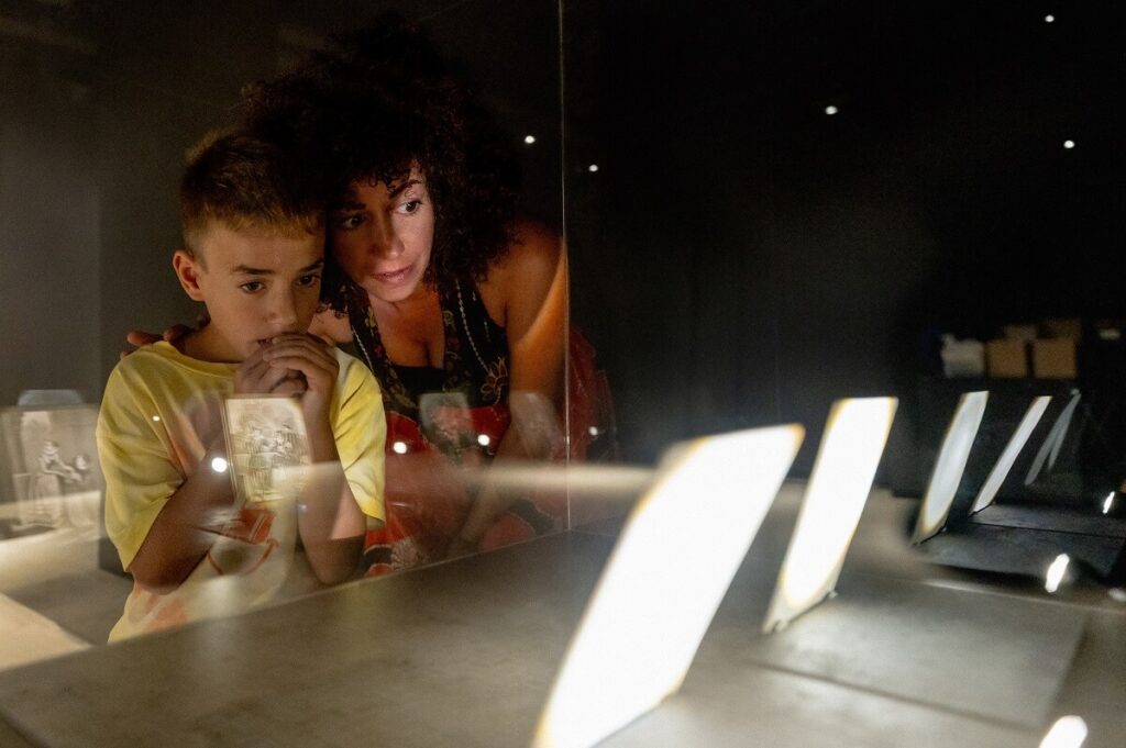 The Museum of Light:
light’s illusions
through science and art