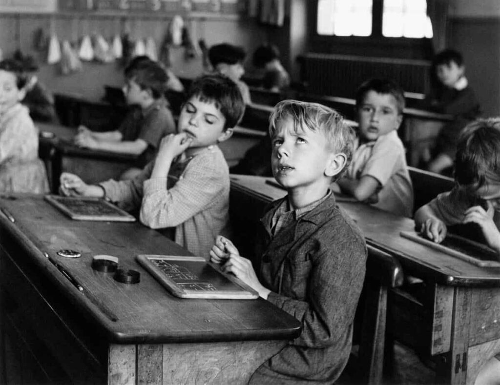 Robert Doisneau’s Photography Reveals Wonder and Disorder at the Ara Pacis Museum