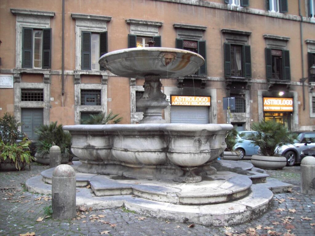 Piazza delle Cinque Scola - Quartiere Ebraico Roma