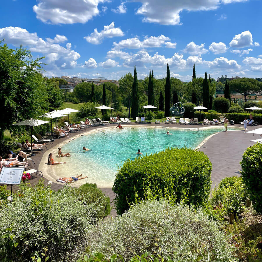 hotel-aroma-piscina