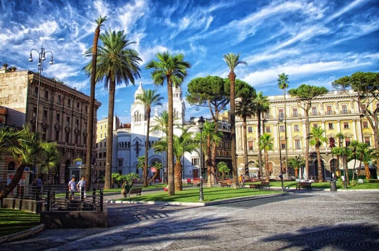 Neighbourhoods of Rome