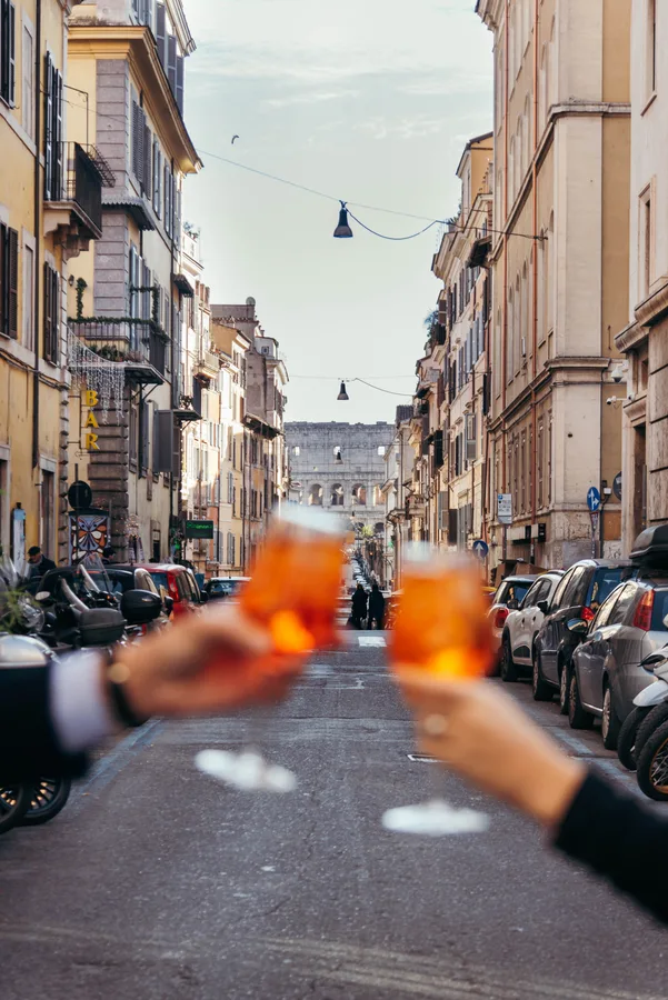 spritzeria monti and the colosseum in background